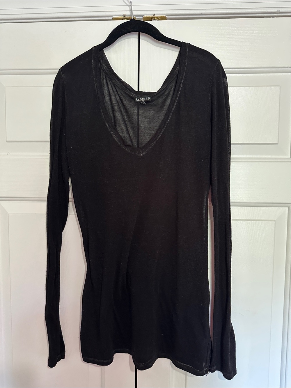 Express Black Long-Sleeve V-Neck Slim Tee